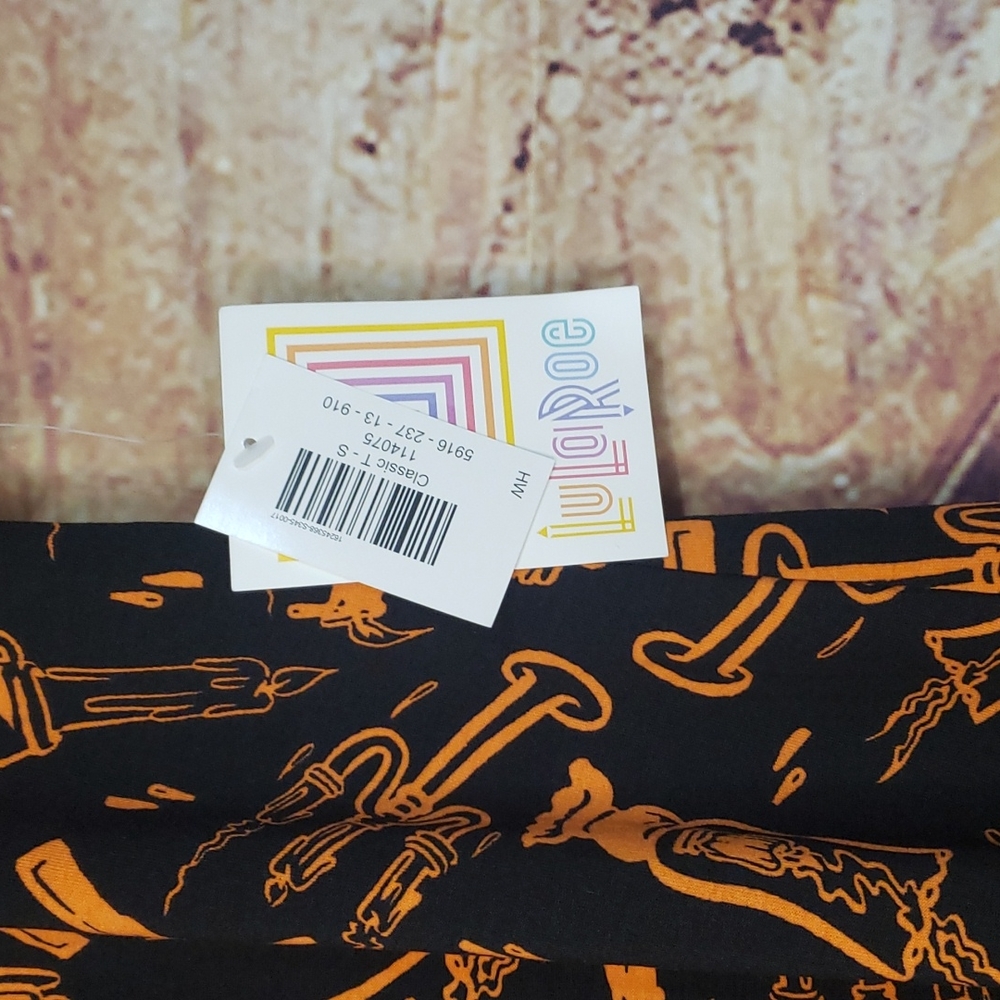 🚫⭐NWT LuLaRoe Halloween Top 🎃 - Picture 3 of 4